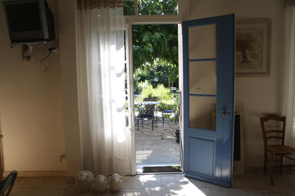 Aux Pots Bleus Bed & Breakfast Nissan-lez-Enserune Екстериор снимка
